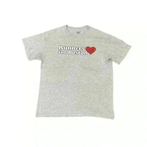 Boston‎ Marathon “Runners for Boston Love” Size Large - Picture 1 of 1
